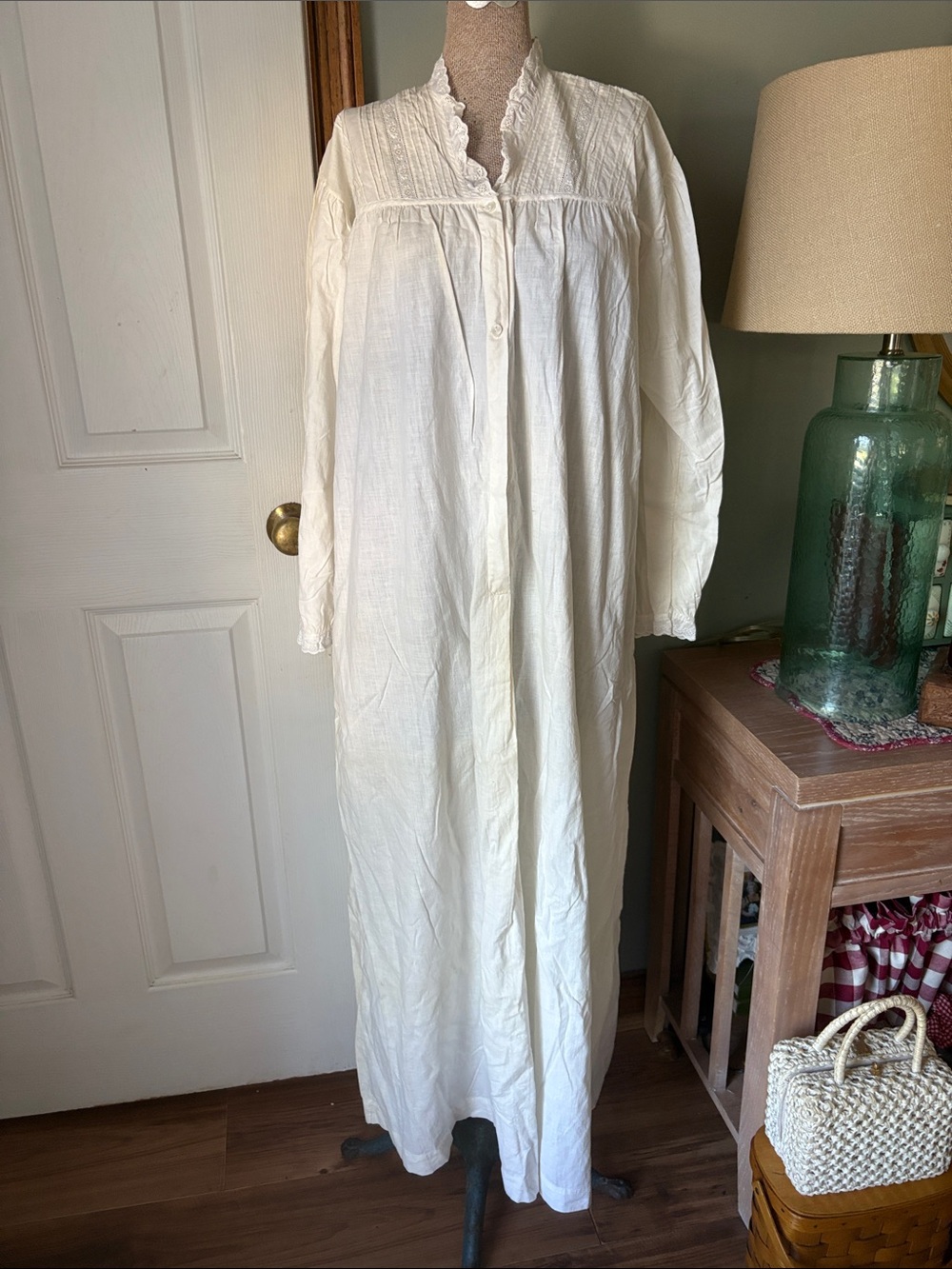 VINTAGE cotton nighty